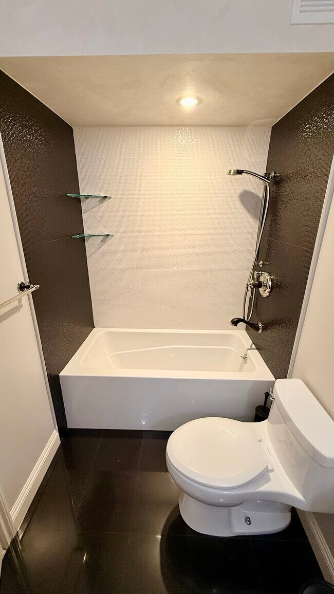 Building Photo - 222 Monterey Rd