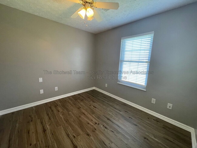 Building Photo - 2139 Ember Brook Ln