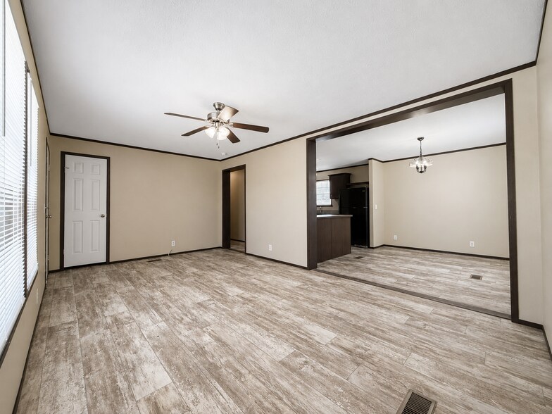Building Photo - 11747 Cascade Cir