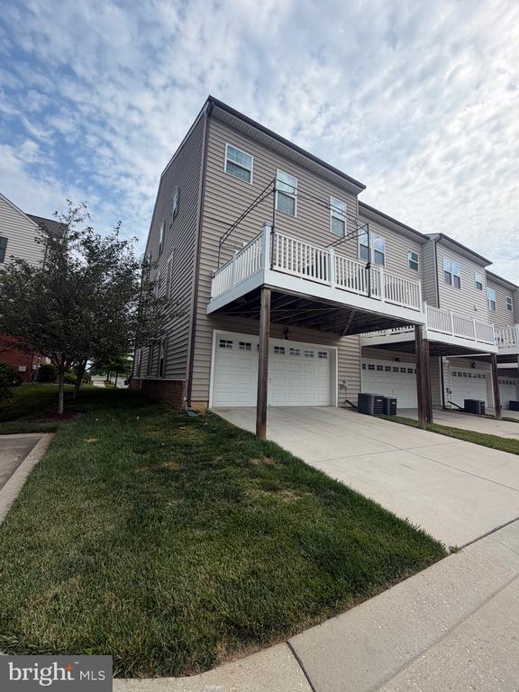 Building Photo - 9449 Virginia Jane Way