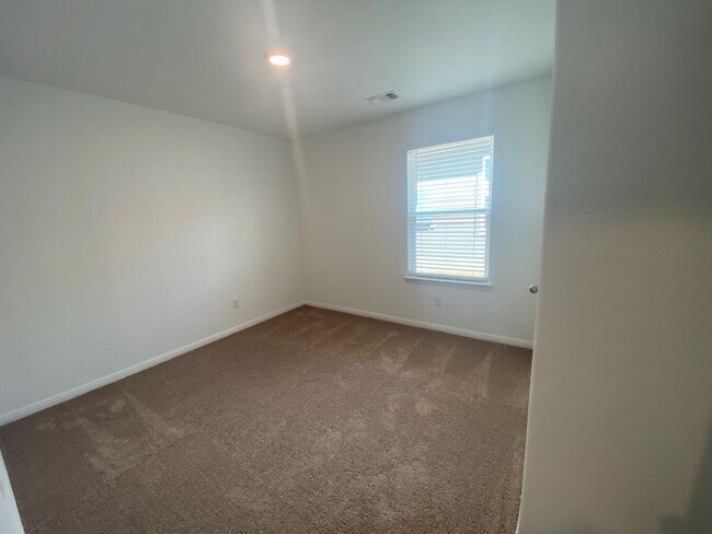 Building Photo - 309 Riverdale Dr