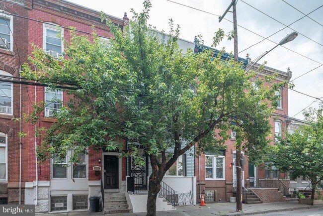 Building Photo - 1606 Wharton St