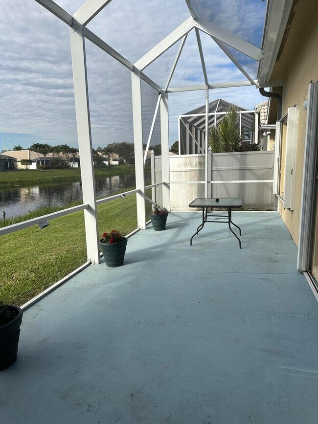 Building Photo - 12807 Hampton Lakes Cir