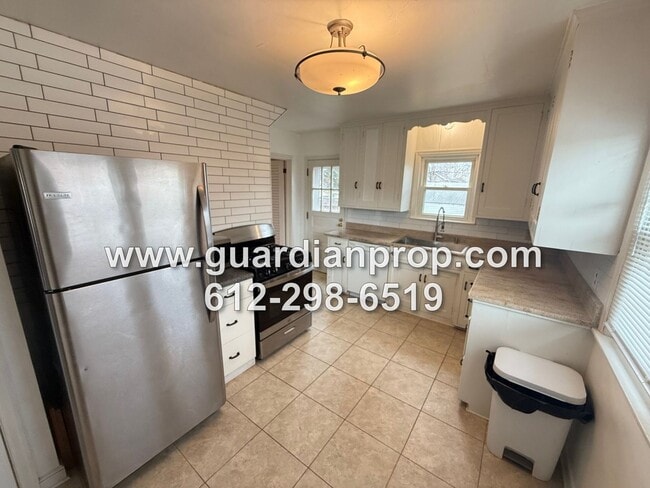 Building Photo - Highland Park House Available Now On Corner Lot, HW Floors, Updated Bath, Fenced Yard, 2 Car Garage