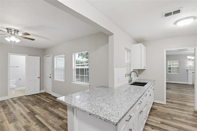 Building Photo - 227 S Hampton Rd