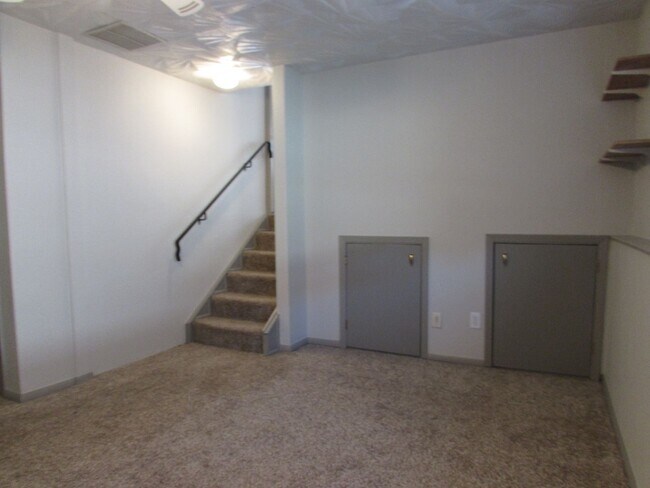 Building Photo - 1169 Santa Clara Ave