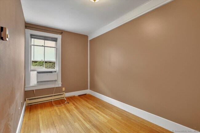 Building Photo - 46 Highland Terrace