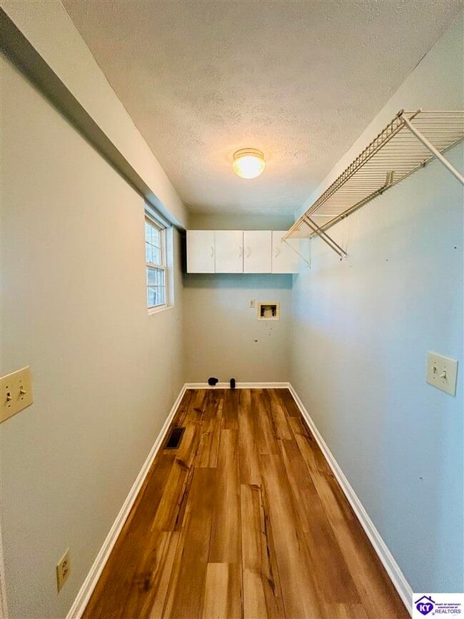 Building Photo - 8146 Hardinsburg Rd