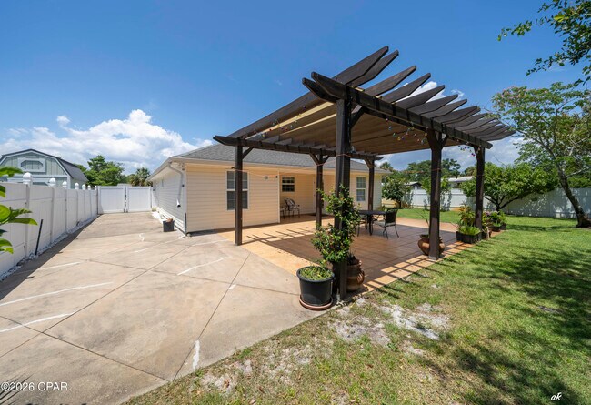 Building Photo - 420 Water Oak Cir
