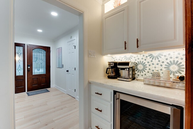 Building Photo - 1505 Durango Dr