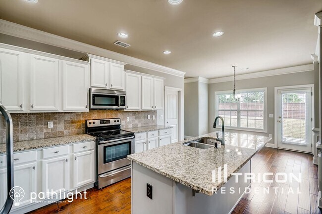 Building Photo - 2706 Holden Spring Dr