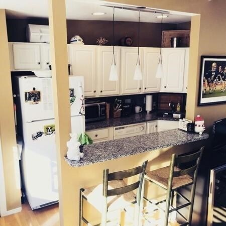 Building Photo - 253 Gold St