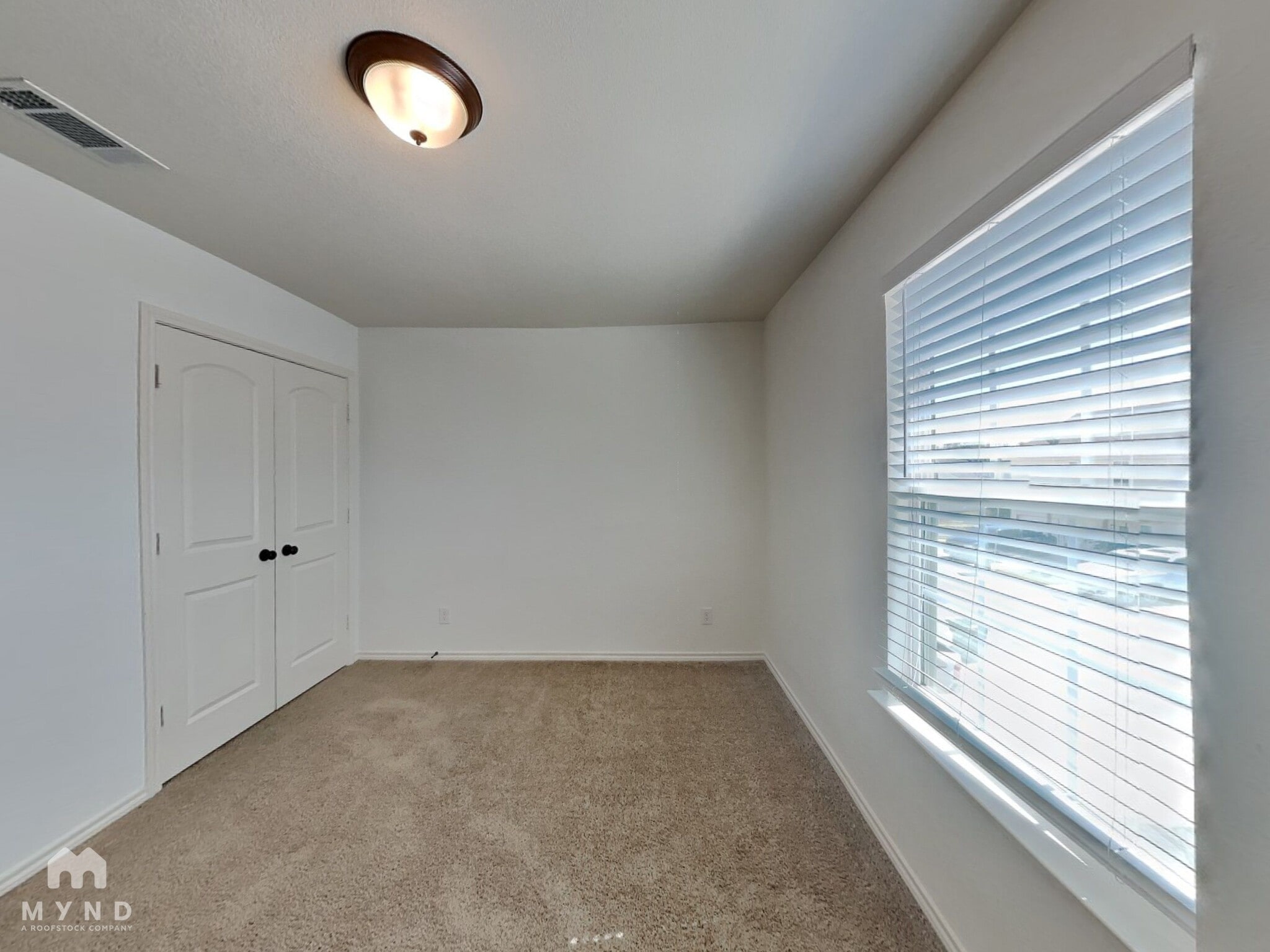 Building Photo - 626 Picnic Ct
