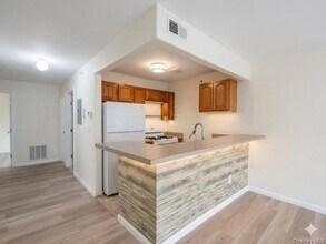Building Photo - 169 Sea Grass Lane Unit 2