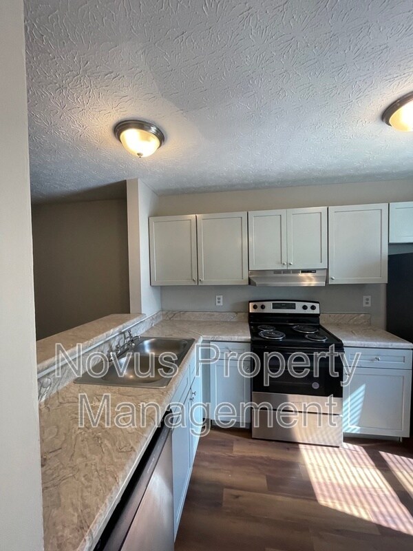 Building Photo - 711 South St