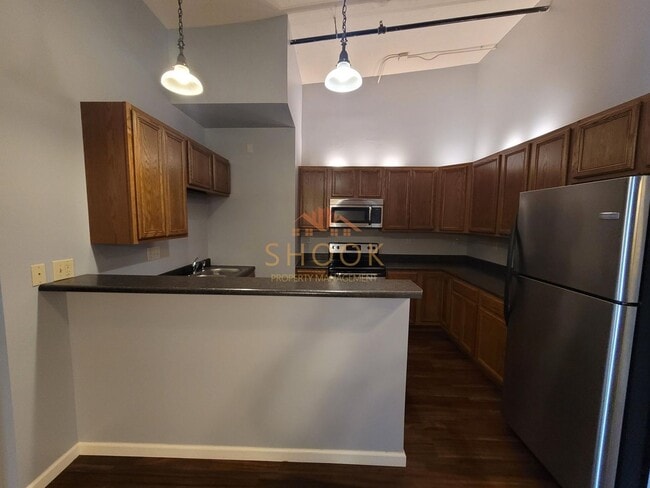 Building Photo - 102 N 3rd St