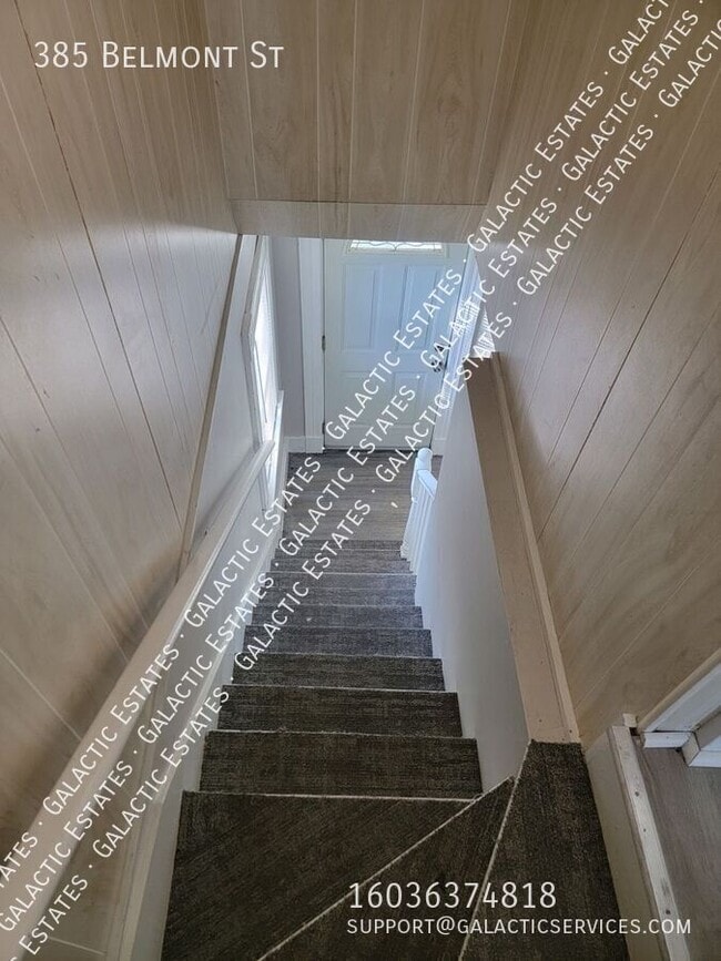 Building Photo - 385 Belmont St