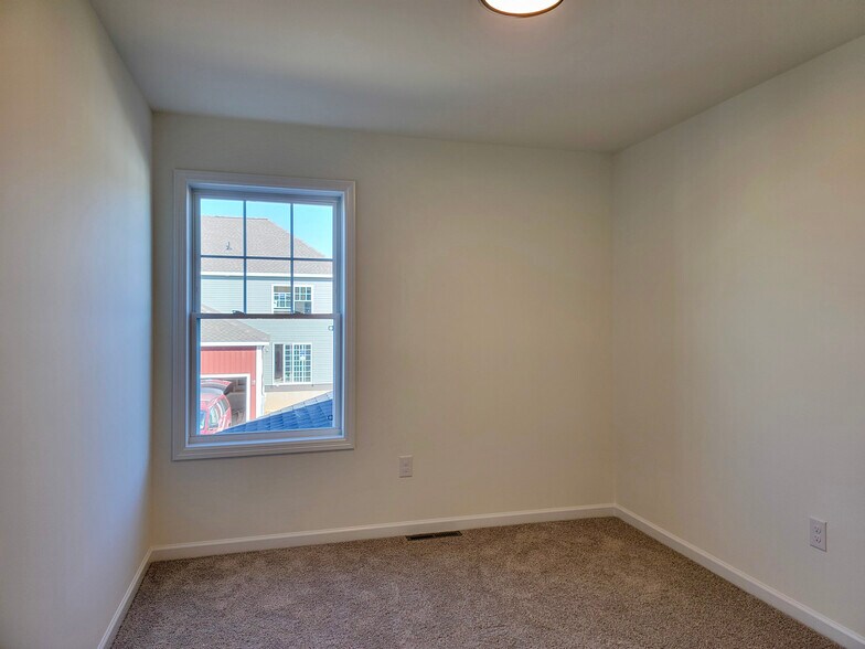 Building Photo - 19 Pacific Blvd