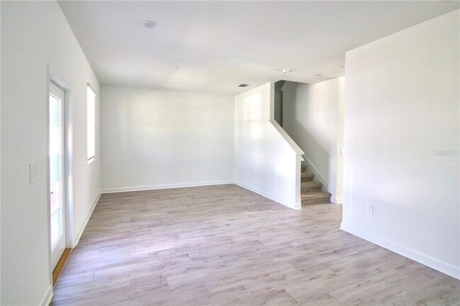 Building Photo - 11425 Listening Dr