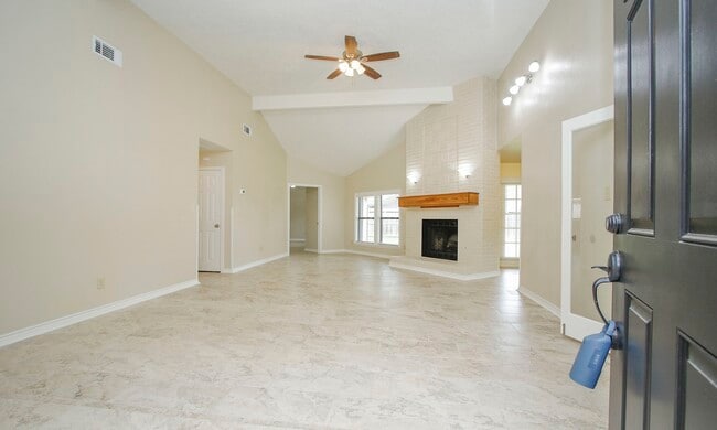 Building Photo - 19518 Gladewater Dr