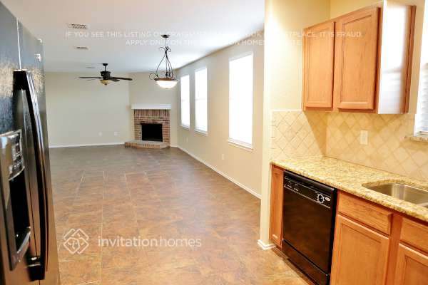 Building Photo - 809 Cathy Dr