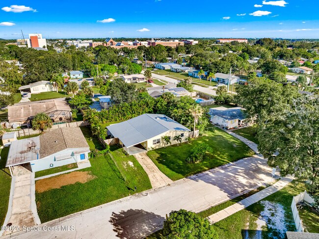 Building Photo - 2917 Rollins St