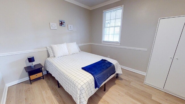 Building Photo - THE UNION GROVE | Gorgeous renovated home in Lithonia featuring large common areas, a spacious ki...