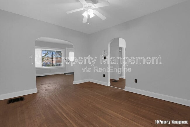 Building Photo - 563 S Burgess Ave