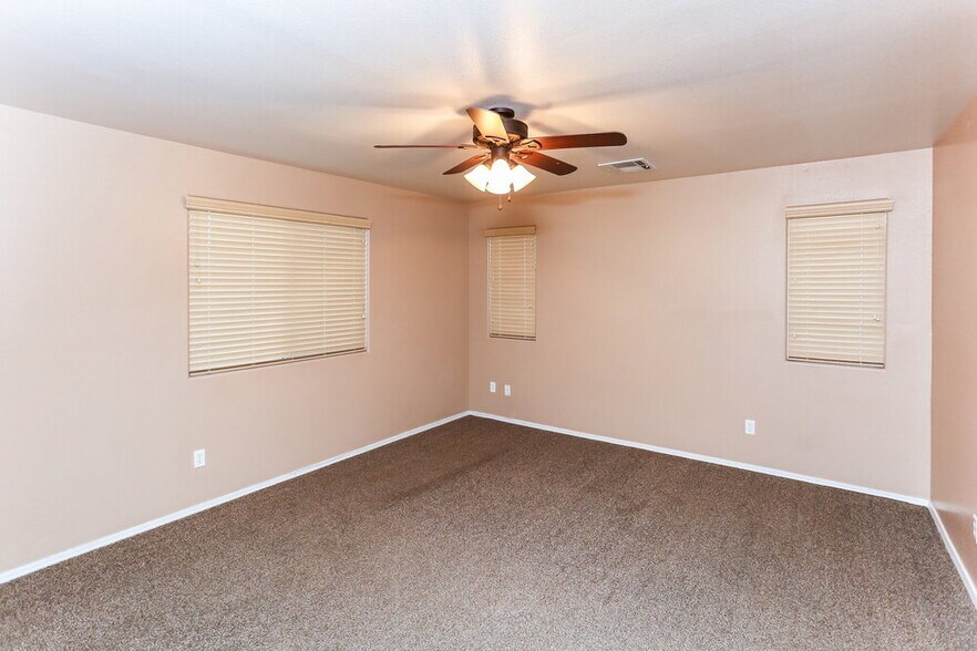 Building Photo - 8204 W Wildwood Glen Dr