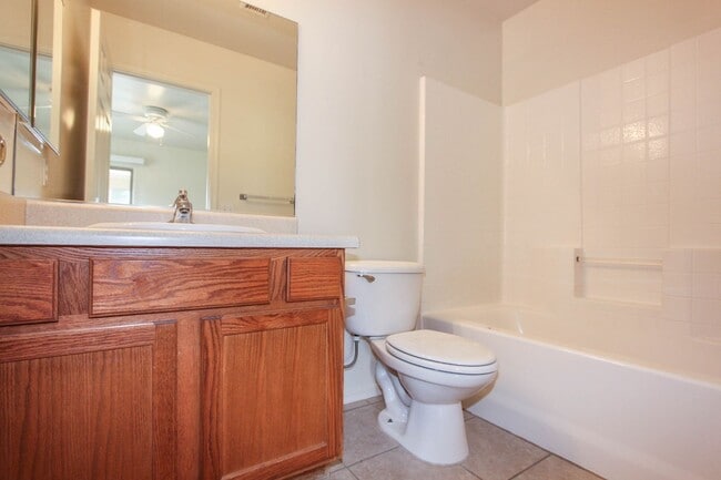 Building Photo - 8135 E Ashley Dr