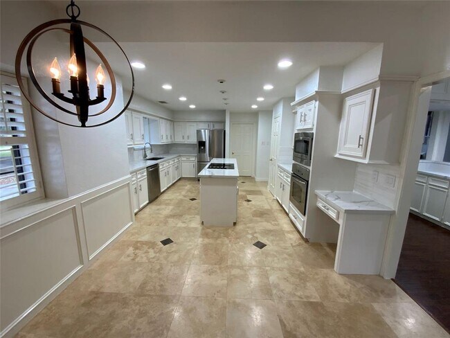 Building Photo - 14 Cascade Springs Pl