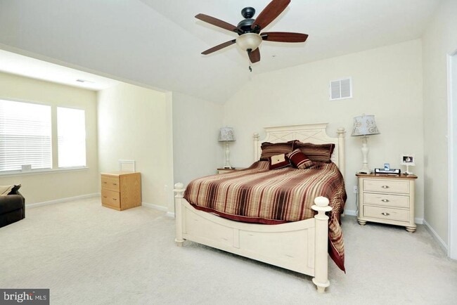 Building Photo - 35 Derby Dr