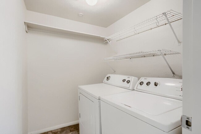 Building Photo - 4298 Sumac Ct