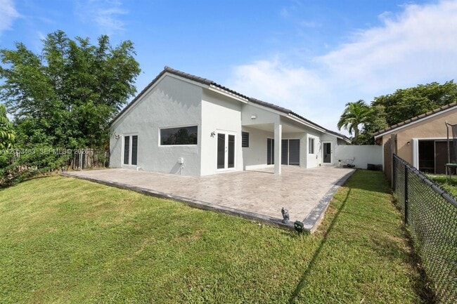 Building Photo - 15037 Brighton Ln