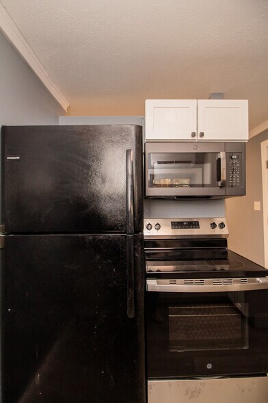 Building Photo - 80 Brigham Rd