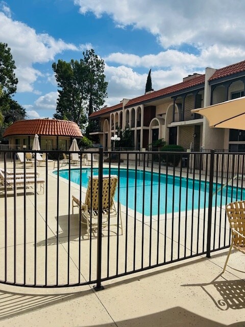 Building Photo - 5477 Nestle Ave