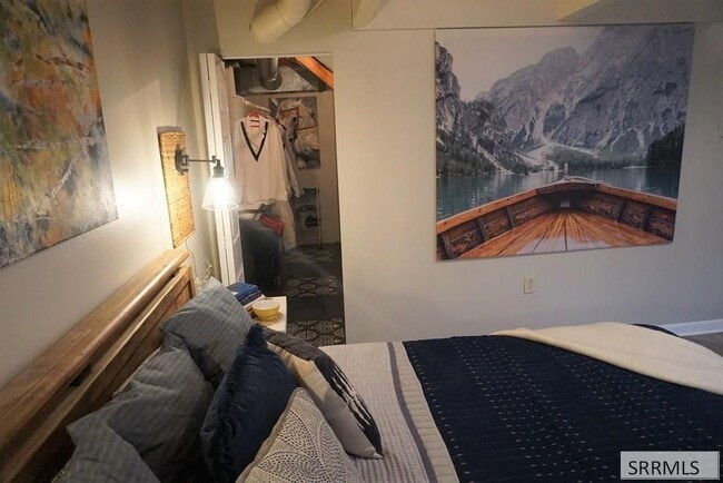 Building Photo - 613 Sykes Dr