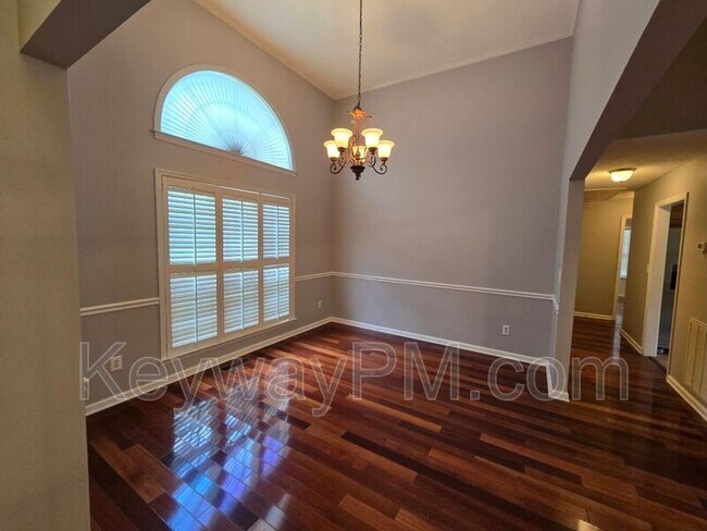 Building Photo - 5006 Fieldcrest Dr
