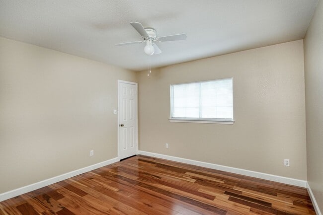 Building Photo - 11412 Kingsgate Dr