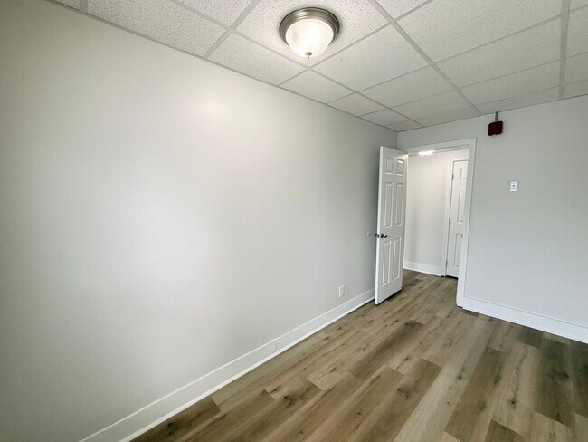 Building Photo - 659 Chestnut St