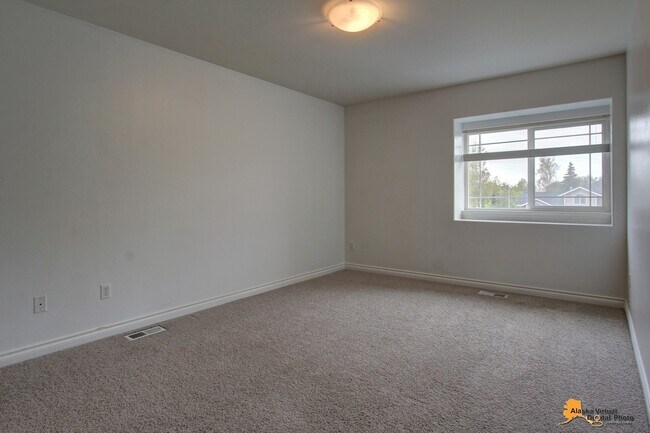 Building Photo - Exquisite Powder Ridge Home!