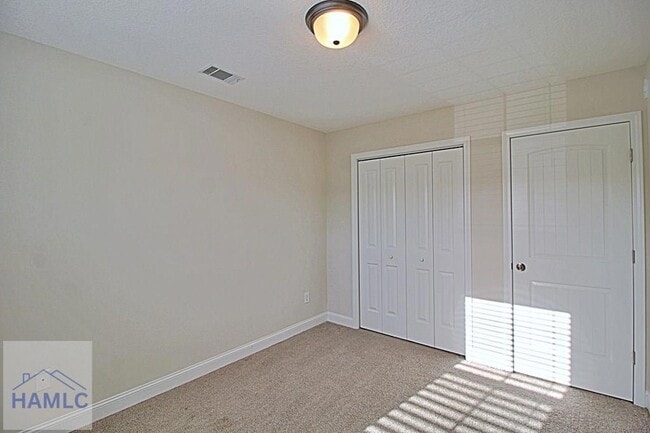 Building Photo - 681 Abode Ave