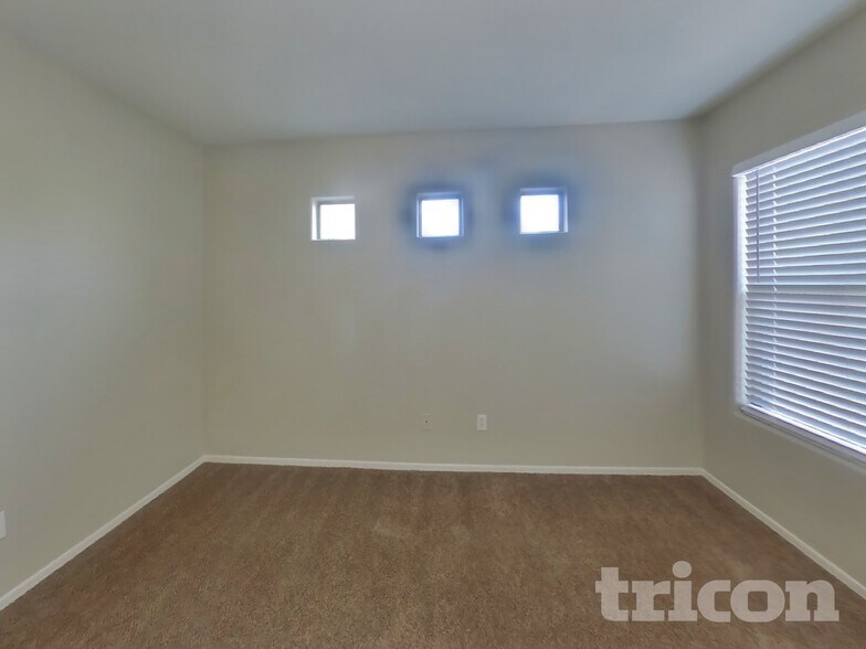 Building Photo - 3728 W Fremont Rd.