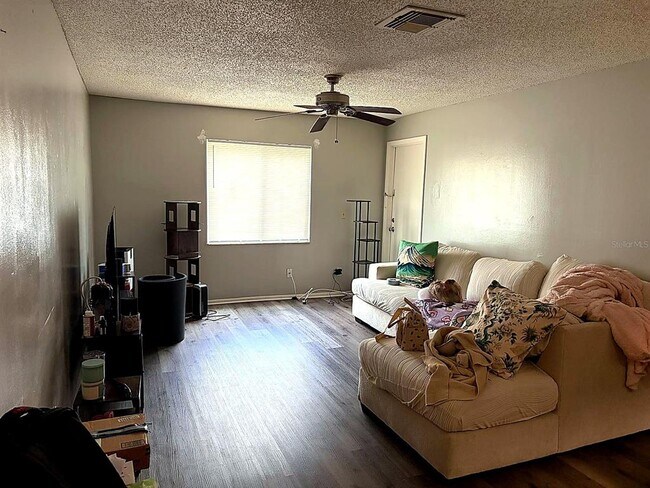 Building Photo - 228 Thorntree Pl
