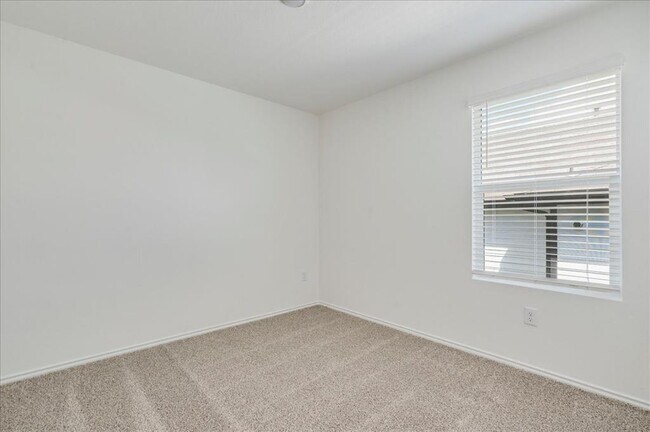 Building Photo - 173 Balmorhea St
