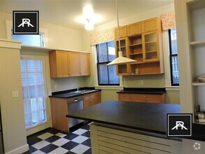Building Photo - 3 bedroom in Cambridge MA 02138