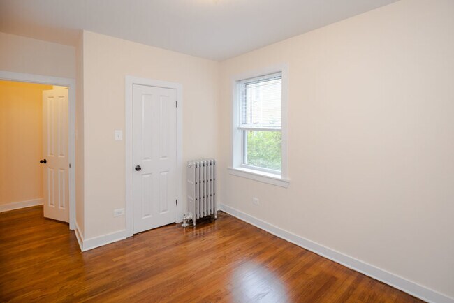 Building Photo - 2242 N Monticello Ave
