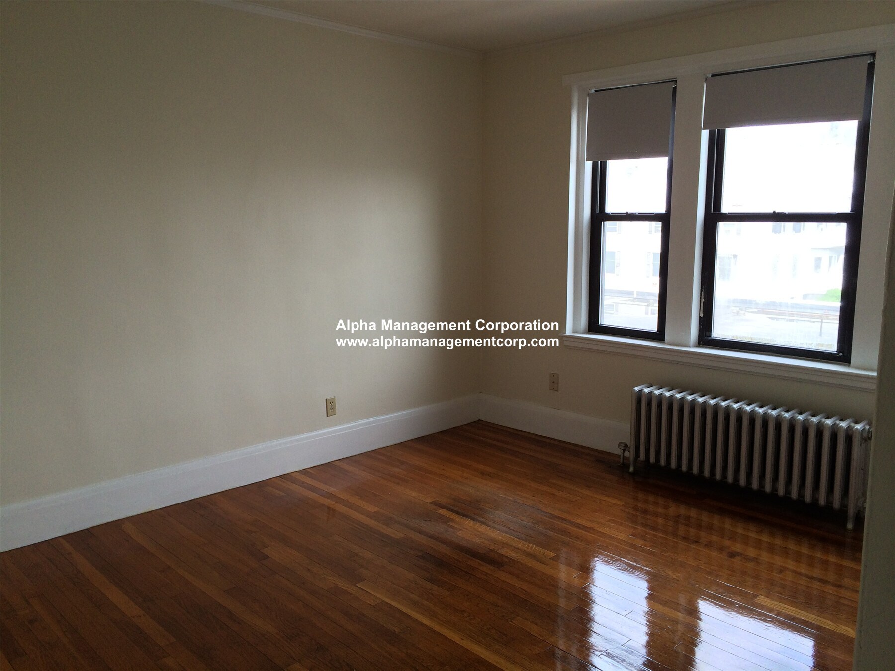 Building Photo - 349 Pleasant St