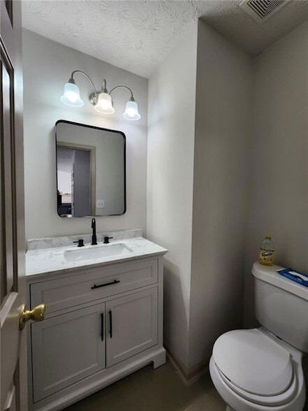 Building Photo - 424 Village Bluff Dr