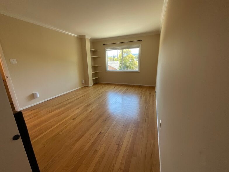 Bedroom #3 - 2nd floor - 1822 Roosevelt Ave